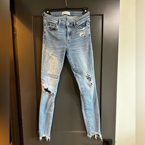 Abercrombie + Fitch mid rise super skinny